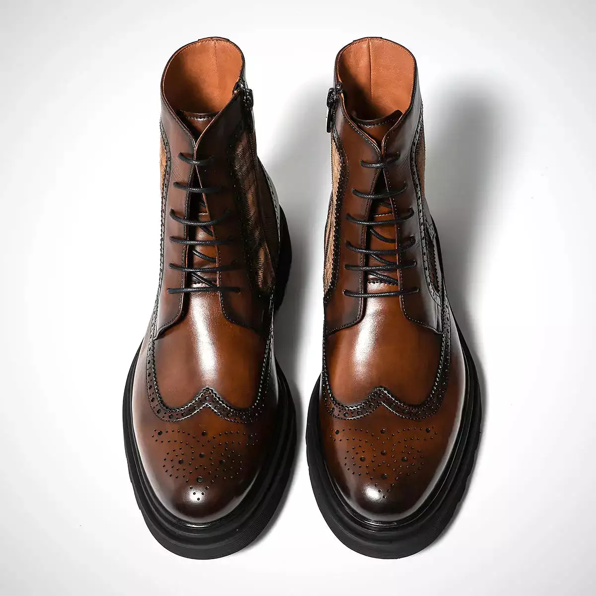 Man's Plaid brogue boots 901H02